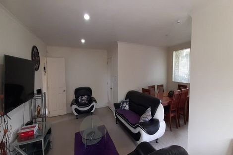 Photo of property in 28 Magnolia Drive, Waiuku, 2123