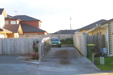 Photo of property in 12 Feeny Crescent, East Tamaki, Auckland, 2013