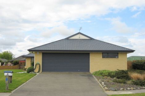 Photo of property in 8 Lowe Place, Rangiora, 7400