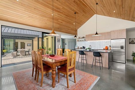 Photo of property in 10 Double Cone Road, Jacks Point, Queenstown, 9371