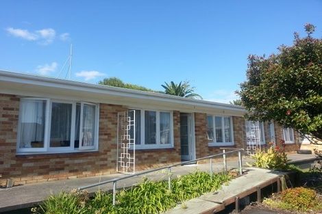 Photo of property in 6 View Road, Papakura, 2110