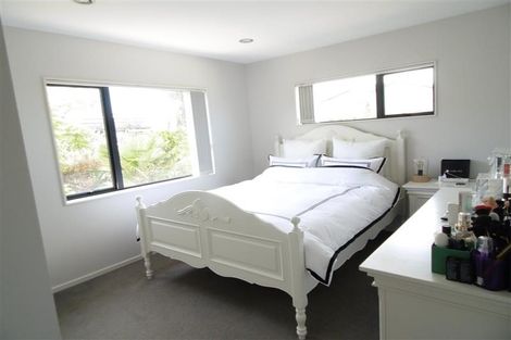 Photo of property in 11 Baker Street, Fairview Heights, Auckland, 0632