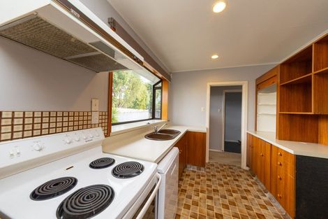 Photo of property in 88 Wikiriwhi Crescent, Awapuni, Palmerston North, 4412