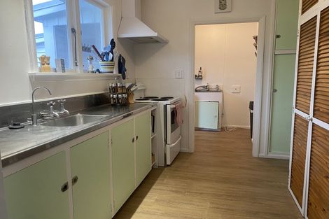 Photo of property in 17 Hickey Place, Opunake, 4616