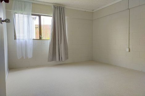 Photo of property in 25 Moncrieff Avenue, Clendon Park, Auckland, 2103