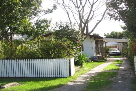 Photo of property in 5 Kuku Street, Te Awanga, 4102