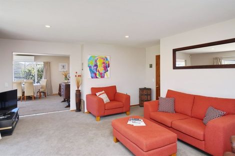 Photo of property in 33 Taranaki Drive, Woodend, 7610