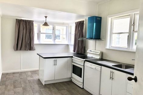 Photo of property in 105 Seatoun Heights Road, Seatoun, Wellington, 6022