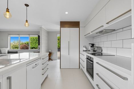 Photo of property in 11 Haden Place, Omokoroa, 3114