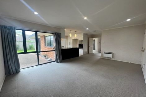 Photo of property in 104 Westerham Drive, Dannemora, Auckland, 2016