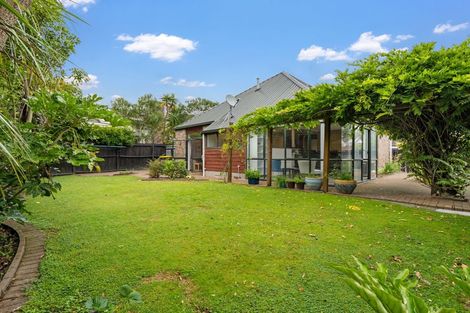 Photo of property in 4 Libra Place, Kawaha Point, Rotorua, 3010