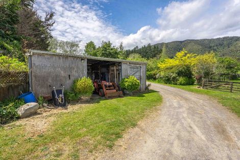 Photo of property in 50 Kents Road, Reikorangi, Waikanae, 5391