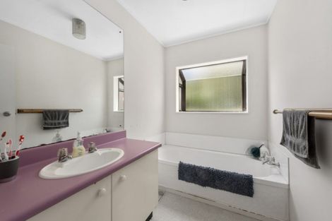 Photo of property in 7 Mcmanaway Grove, Stokes Valley, Lower Hutt, 5019