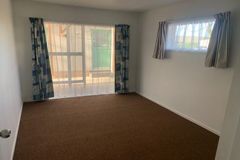 Photo of property in 8a Newnham Terrace, Upper Riccarton, Christchurch, 8041