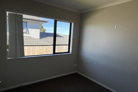 Photo of property in 36 Tiriwa Drive, Massey, Auckland, 0614