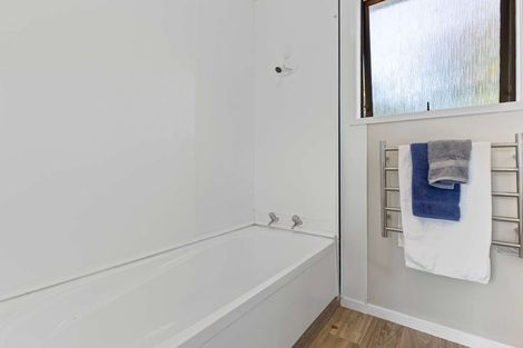 Photo of property in 53 Gilbass Avenue, Hamilton Lake, Hamilton, 3204