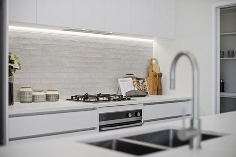 Photo of property in 3 Tavarnya Way, Patumahoe, Pukekohe, 2679
