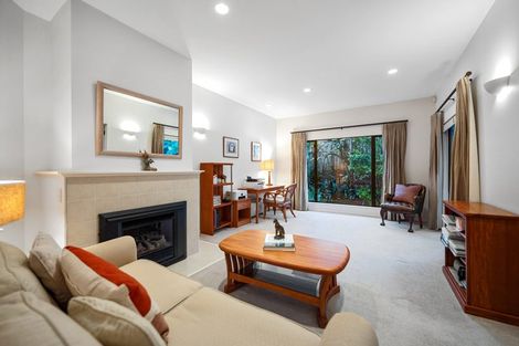 Photo of property in 28 Rosemary Avenue, Forrest Hill, Auckland, 0620