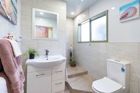 Photo of property in 41 Koputara Road, Himatangi Beach, Foxton, 4891