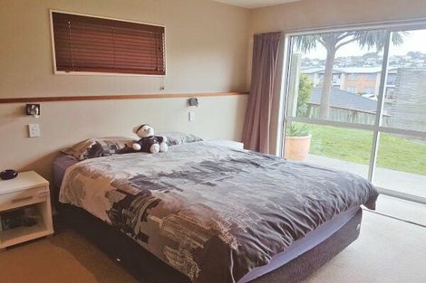Photo of property in 13 Te Puia Drive, Aotea, Porirua, 5024