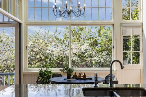 Photo of property in 13 Talavera Terrace, Kelburn, Wellington, 6012