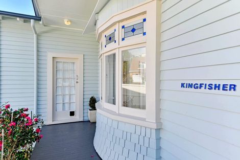 Photo of property in 1/2 Merwood Lane, Devonport, Auckland, 0624