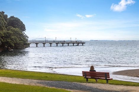 Photo of property in 484 Beach Road, Murrays Bay, Auckland, 0630