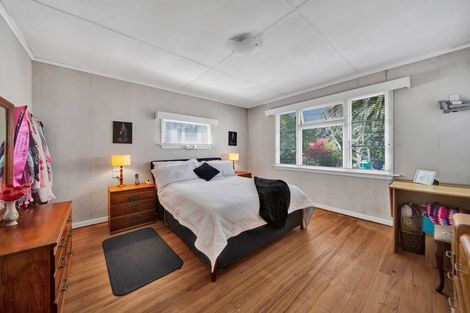 Photo of property in 37 Cracroft Street, Waitara, 4320