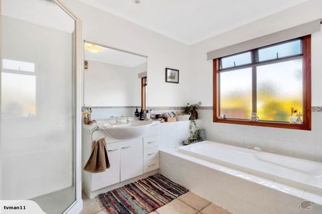 Photo of property in 150 Waitaha Road, Welcome Bay, Tauranga, 3112