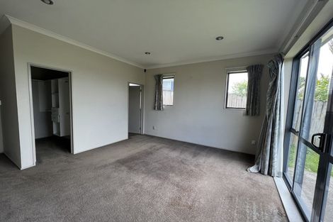Photo of property in 250 Royal Road, Massey, Auckland, 0614
