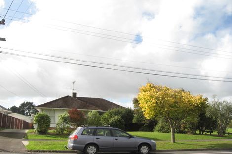 Photo of property in 44 Gossamer Drive, Pakuranga Heights, Auckland, 2010