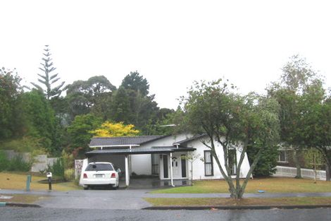 Photo of property in 110 Chelsea View Drive, Chatswood, Auckland, 0626