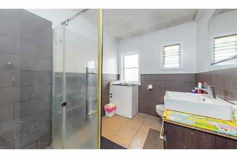 Photo of property in 8 Plunket Avenue, Papatoetoe, Auckland, 2104