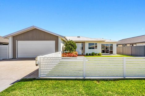 Photo of property in 12 Hikawera Drive, Frimley, Hastings, 4120