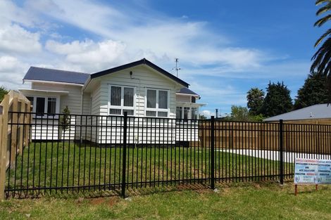 Photo of property in 32 Marr Road, Manurewa, Auckland, 2102