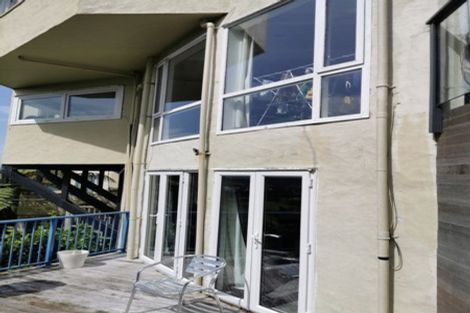 Photo of property in 51 Harbour View Road, Northland, Wellington, 6012