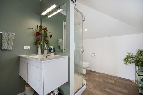Photo of property in 22 Beach Road, Onerahi, Whangarei, 0110