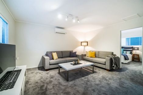 Photo of property in 2/5 Marama Street, Castor Bay, Auckland, 0620