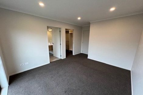 Photo of property in 4 Hooton Drive, Kumeu, 0810