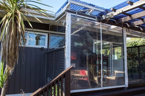 Photo of property in 2/49 Archers Road, Hillcrest, Auckland, 0629