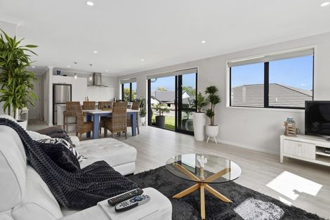 Photo of property in 4 Pip Way, Omokoroa, 3114