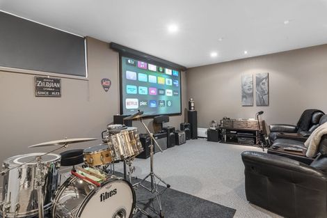 Photo of property in 11b Balmain Road, Birkenhead, Auckland, 0626