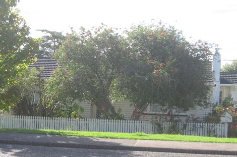 Photo of property in 1/38 College Road, Northcote, Auckland, 0627