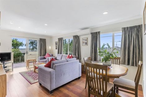 Photo of property in 8 Fulmar Way, Unsworth Heights, Auckland, 0632