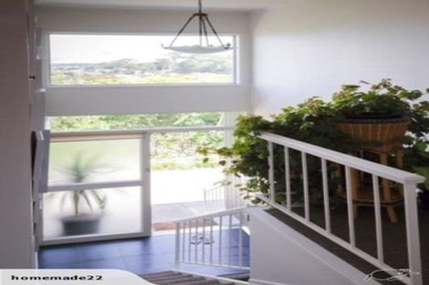 Photo of property in 2/218 East Coast Road, Forrest Hill, Auckland, 0620