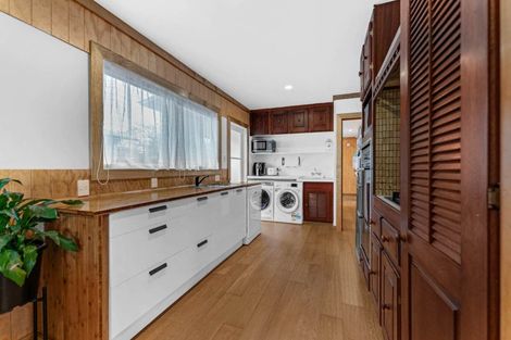 Photo of property in 22 Lawrence Crescent, Hillpark, Auckland, 2102