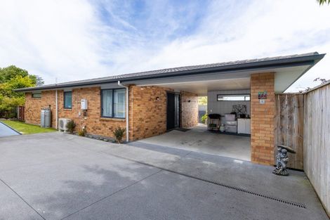 Photo of property in 184 Tukapa Street, Westown, New Plymouth, 4310