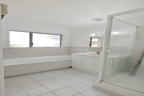 Photo of property in 6 Teviot Place, Totara Vale, Auckland, 0629