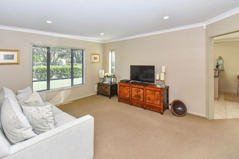 Photo of property in 150 Charles Prevost Drive, The Gardens, Auckland, 2105