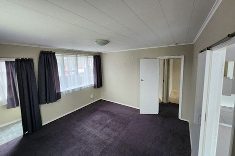 Photo of property in 2/6 Moeraki Road, Maoribank, Upper Hutt, 5018